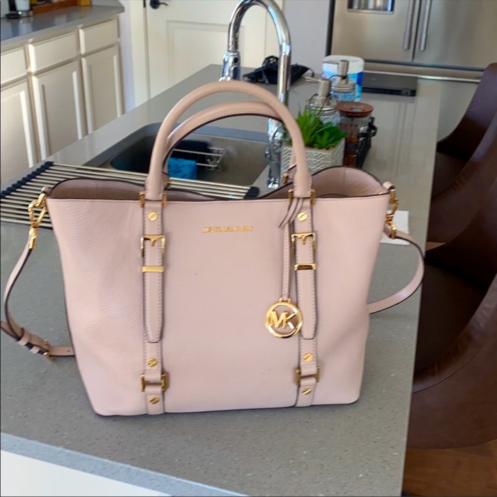 MK Purse and Wallet - Bedford Large Pebble Leather